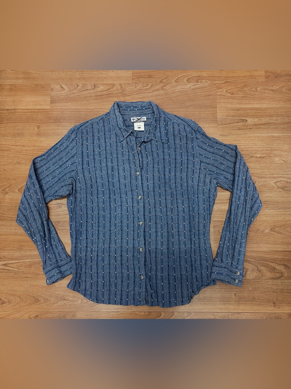 Columbia Sportswear Women’s Textured Button Shirt Size XL